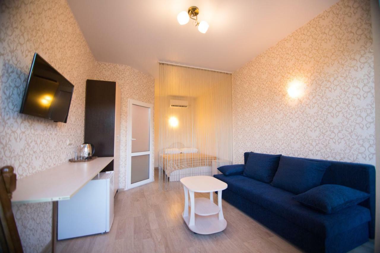 Октябрьская 318 Singer Сингер Gantiadi Extérieur photo