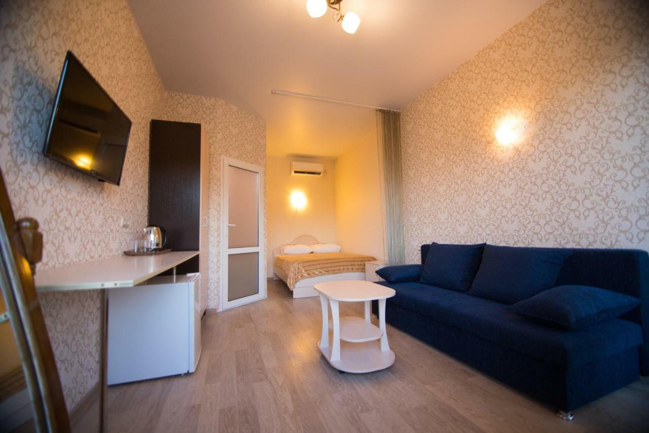 Октябрьская 318 Singer Сингер Gantiadi Extérieur photo