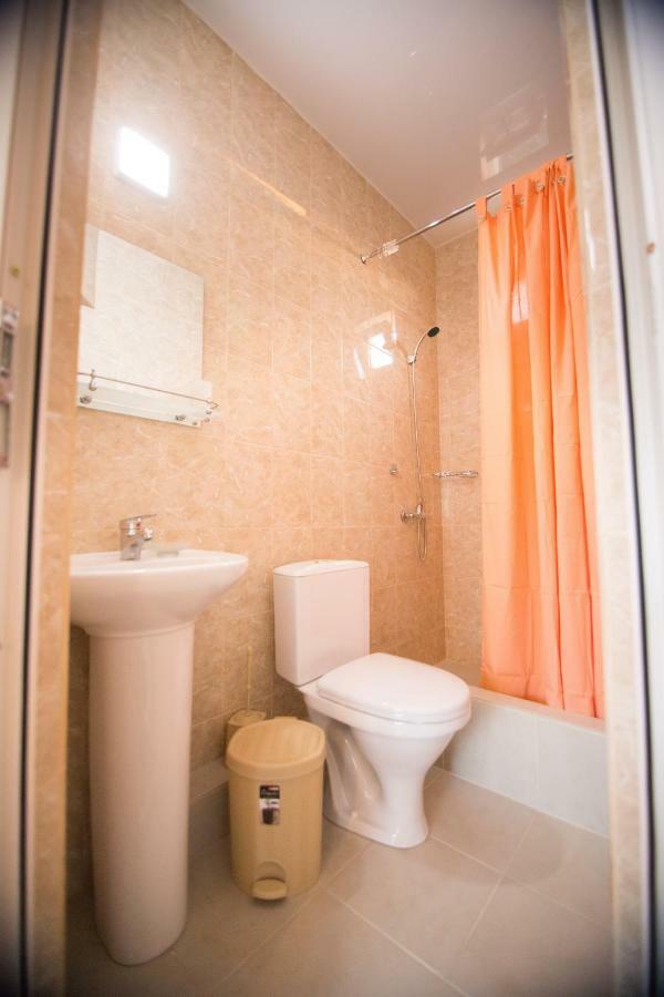 Октябрьская 318 Singer Сингер Gantiadi Extérieur photo
