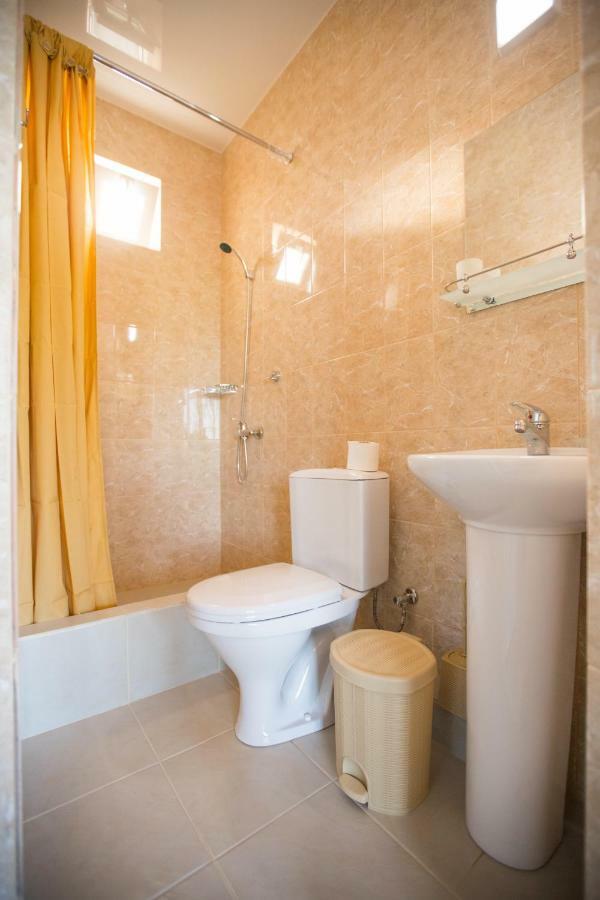 Октябрьская 318 Singer Сингер Gantiadi Extérieur photo