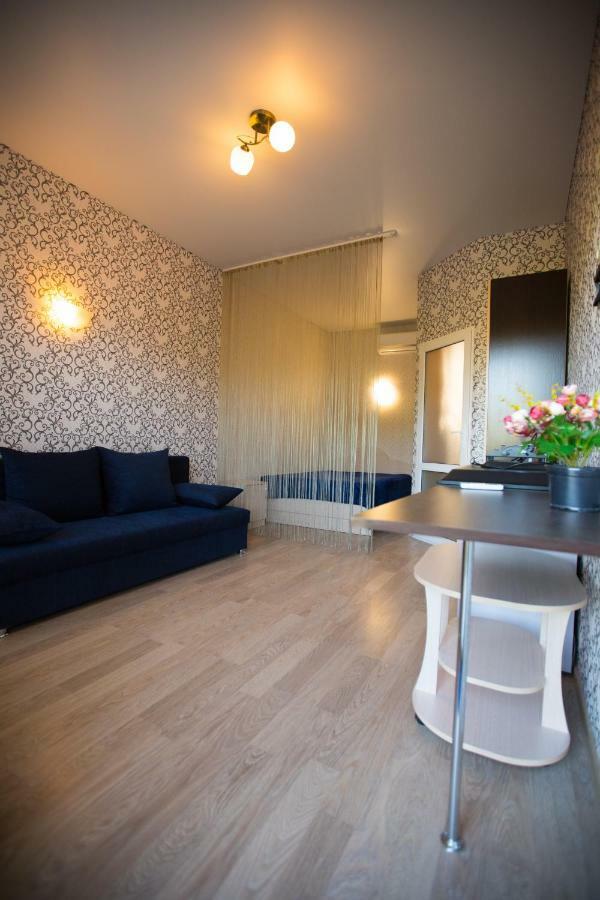 Октябрьская 318 Singer Сингер Gantiadi Extérieur photo